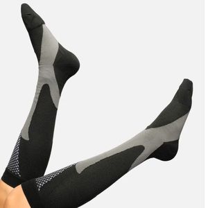advanced gradual compression socks for relief leg, foot nerve pain black / gray